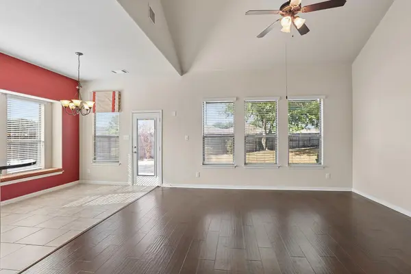 2454 Santa Barbara LOOP, Round Rock, TX 78665