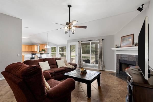 284 Honeycomb CIR, Driftwood, TX 78619