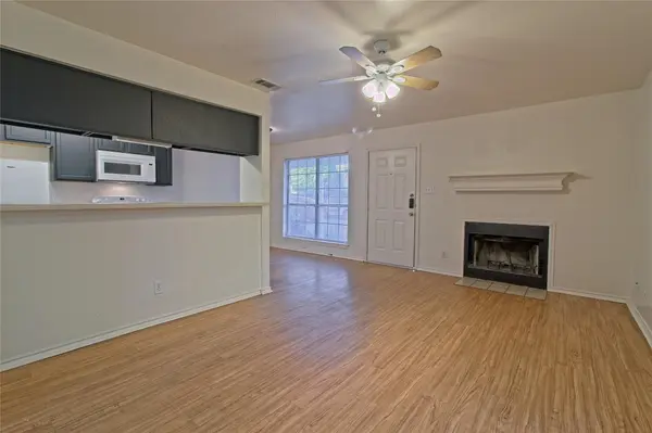 2211 Creekside A LN #A, Georgetown, TX 78626