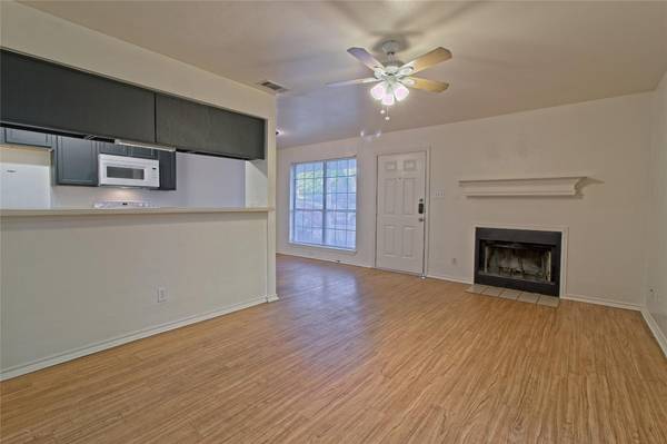 2211 Creekside A LN #A, Georgetown, TX 78626