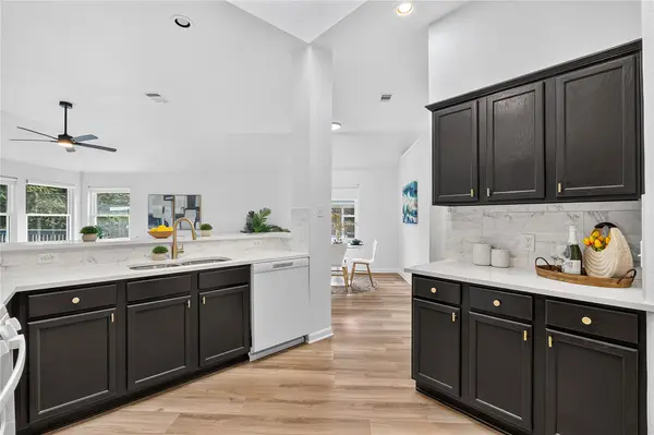 2114 Faldo LN, Round Rock, TX 78664