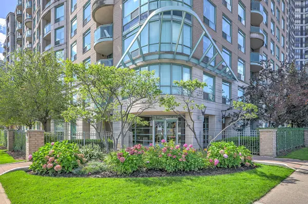 28 Pemberton AVE #706, Toronto C14, ON M2M 4L1