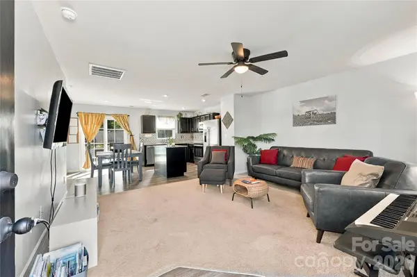 2438 Thorn Spring LN SE, Concord, NC 28025