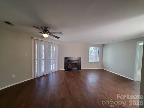 7516 Pebblestone DR #F, Charlotte, NC 28212