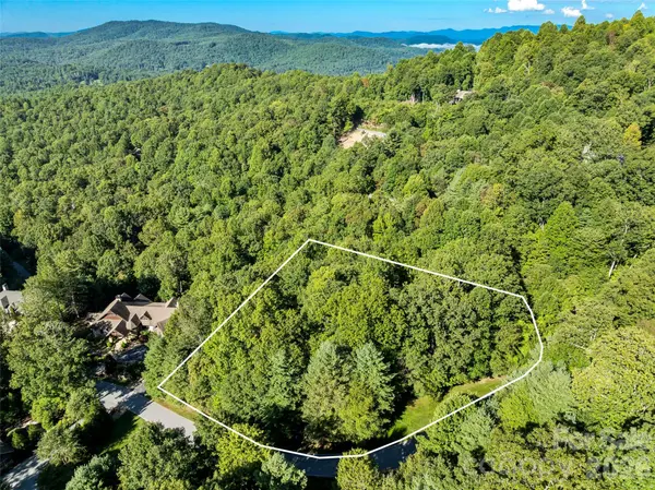 129 Falls Summit RD #385, Hendersonville, NC 28739