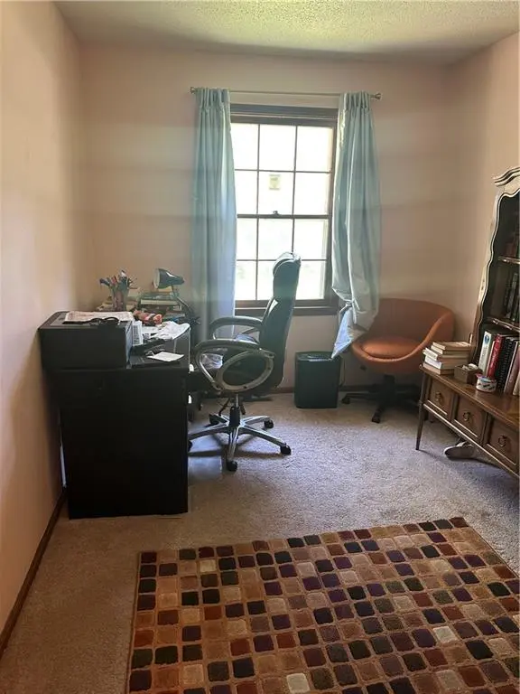 5836 E 99TH ST, Kansas City, MO 64134