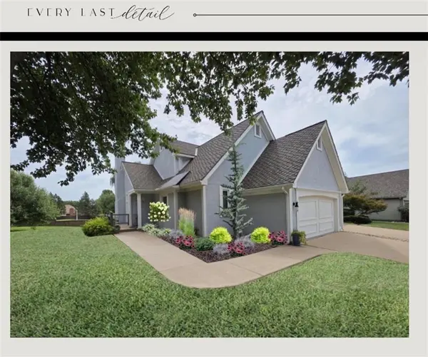 5218 W 121st ST, Overland Park, KS 66209