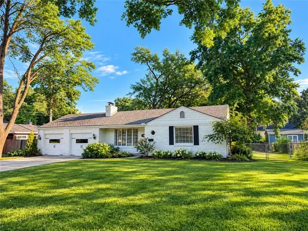 7001 W 68th ST, Overland Park, KS 66204