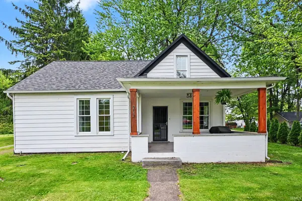 307 S Maple ST, Pierceton, IN 46562-9365