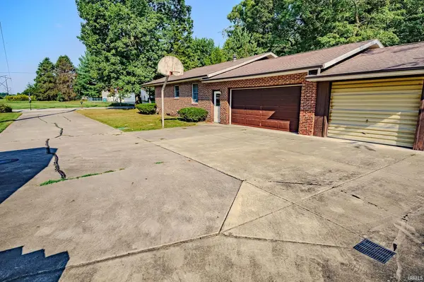 209 Pine View LN, Lafayette, IN 47905