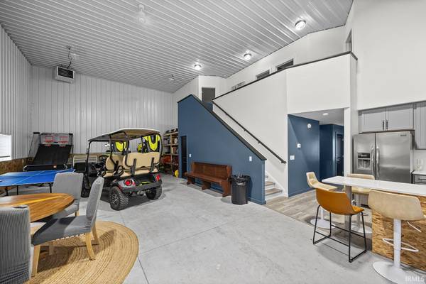 10801 N Lower Lake Shore DR, Monticello, IN 47960