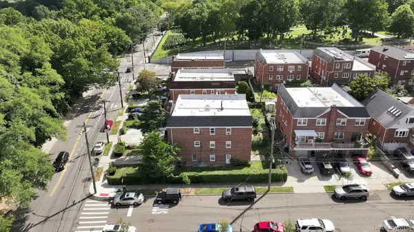 16302 Booth Memorial AVE, Fresh Meadows, NY 11365