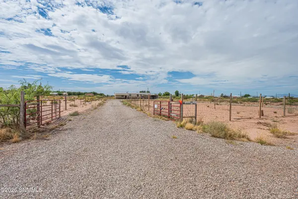 102 Desert RD, Tularosa, NM 88352