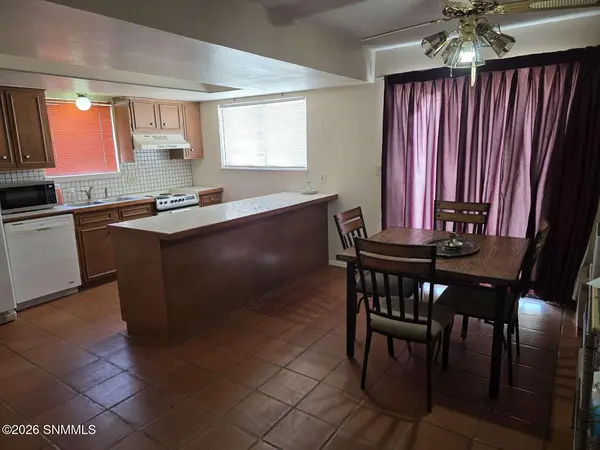 129 Jeweled Mesa DR, Santa Teresa, NM 88008
