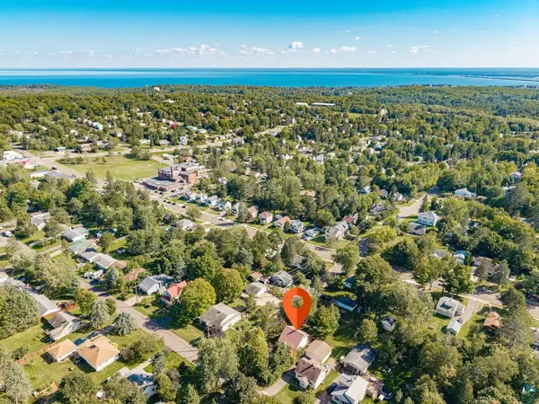 202 W Austin St, Duluth, MN 55803