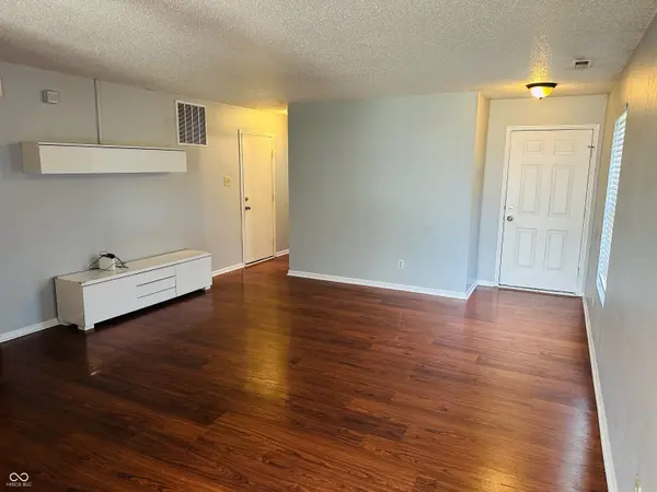 3249 Cork Bend DR, Indianapolis, IN 46239