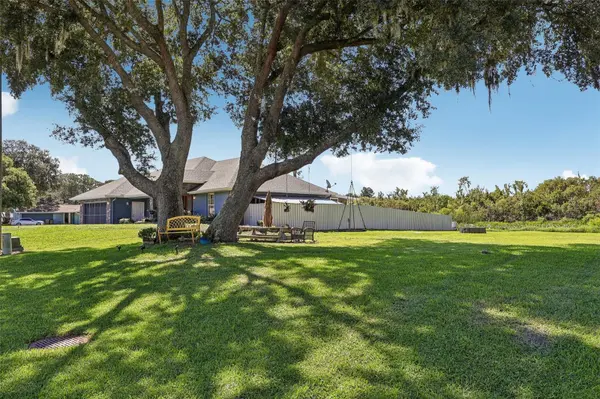 28116 LOIS DR, Tavares, FL 32778