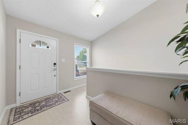 105 Maryland DR #94B, O'fallon, MO 63366