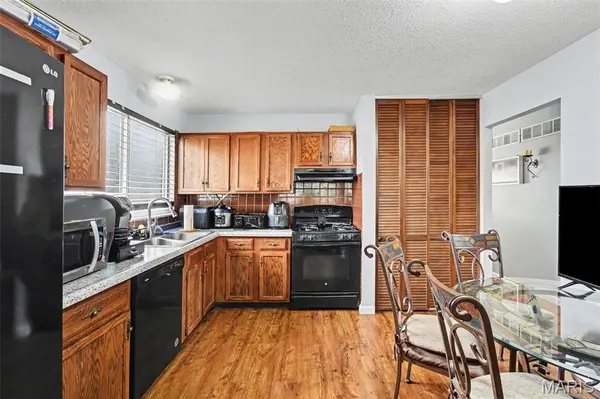 4034 Hounds Hill DR, Florissant, MO 63034