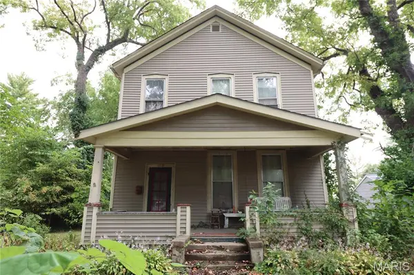 418 S 4th ST, Greenville, IL 62246