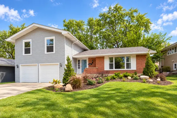 1340 Newcastle LN, Hoffman Estates, IL 60169