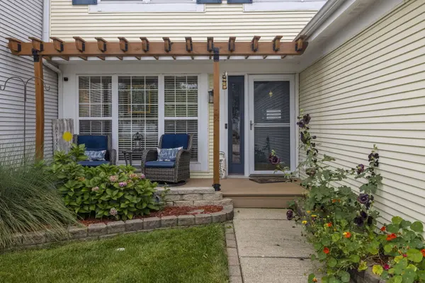2309 Meadows LN, Round Lake Beach, IL 60073