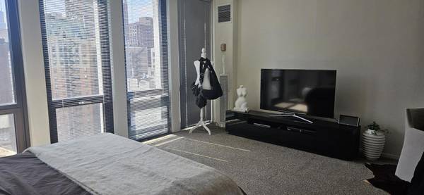 1 E Scott ST #1907, Chicago, IL 60610