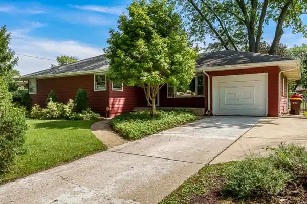 2508 Wyoming DR, Rockford, IL 61108