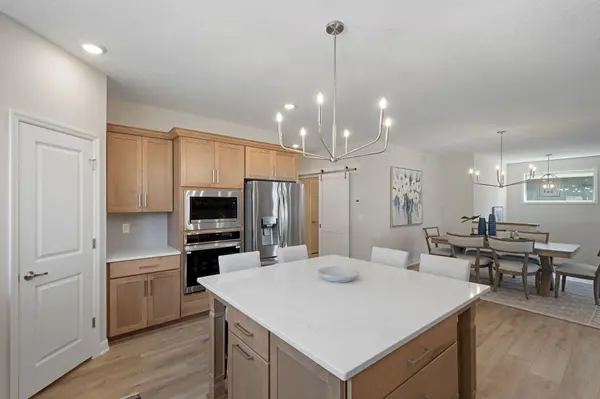 17755 Ellsworth DR, Lakeville, MN 55044