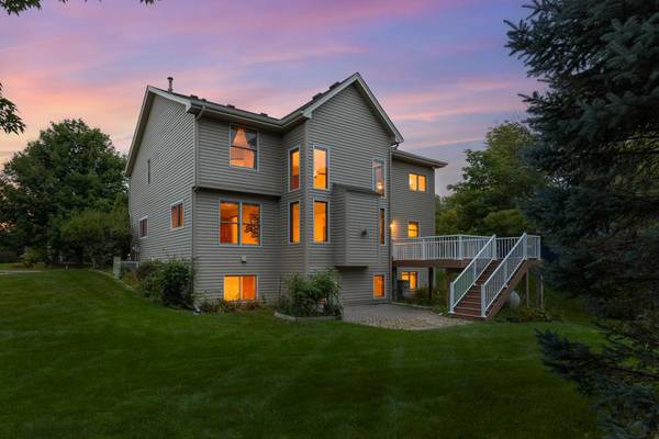 8079 Spruce TRL, Eden Prairie, MN 55347
