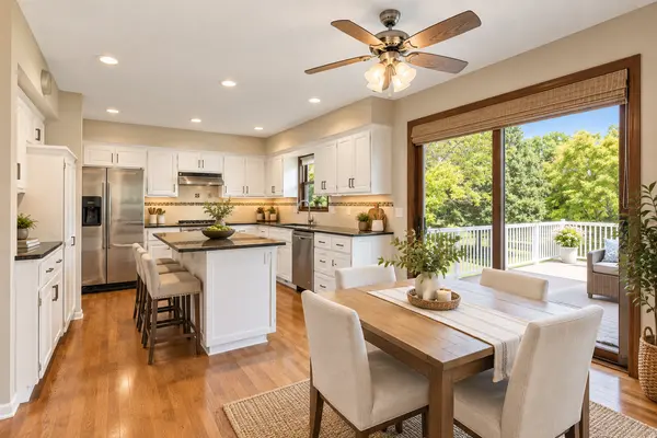 8079 Spruce TRL, Eden Prairie, MN 55347