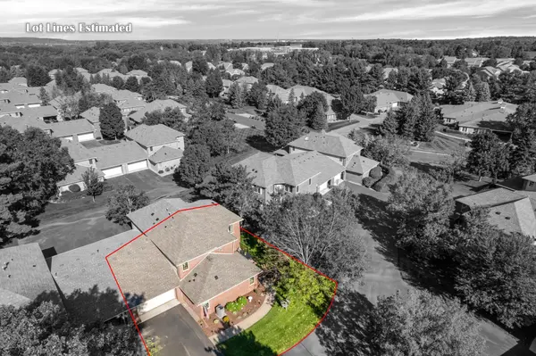 1812 Hunter Hill RD, Hudson, WI 54016