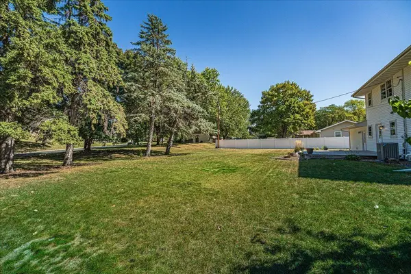 200 Harold Drive, Burnsville, MN 55337