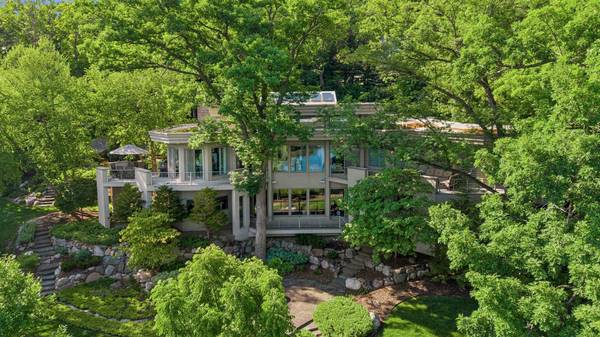 6504 Stauder CIR, Edina, MN 55436