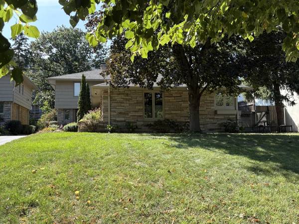 2719 W 28th ST, Minneapolis, MN 55416