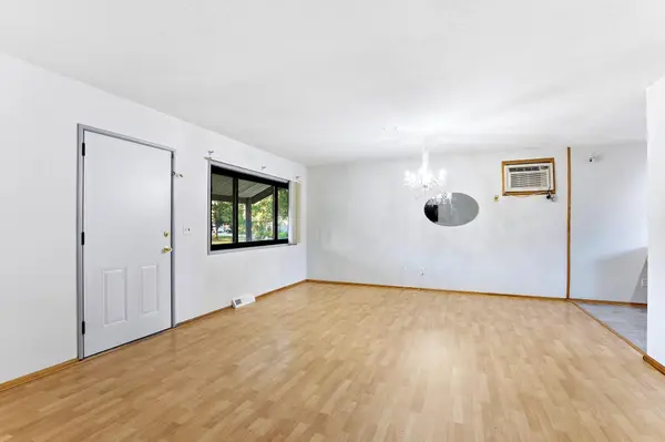 1909 Laramie TRL, Brooklyn Park, MN 55444