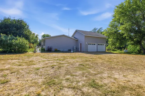 990 180th AVE SE, Kerkhoven, MN 56252