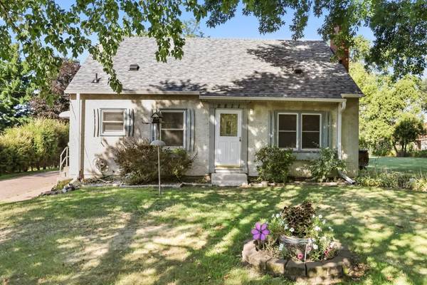 2811 Centerville RD, Little Canada, MN 55117