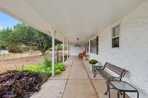 780 Pinewood LN, Blanchard, OK 73010