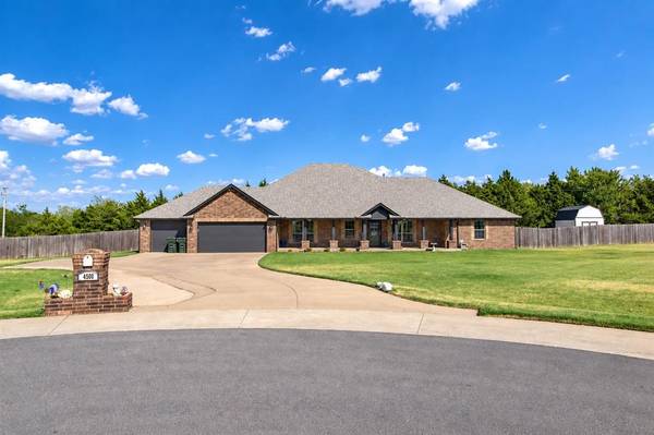 4500 Hillside LN, Edmond, OK 73025