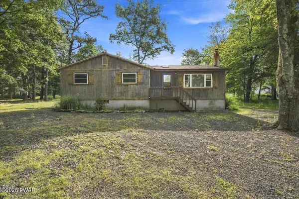 129 Amos CIR, Bushkill, PA 18324