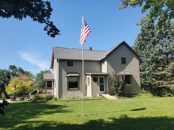 5001 N MCCARTHY RD, Appleton, WI 54913-8877