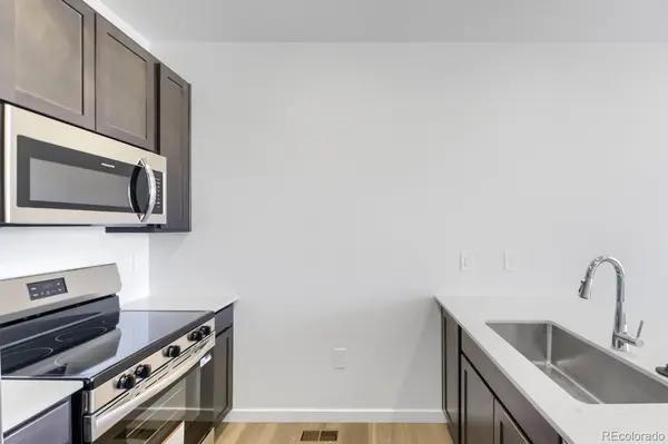 366 N Bersshine CT, Watkins, CO 80137