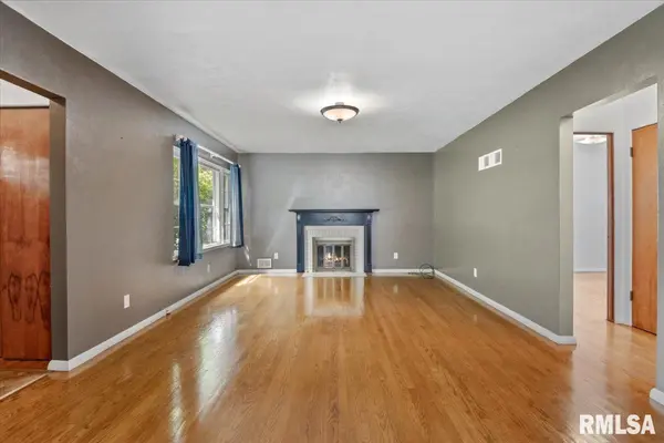 2536 S WALNUT ST, Springfield, IL 62704