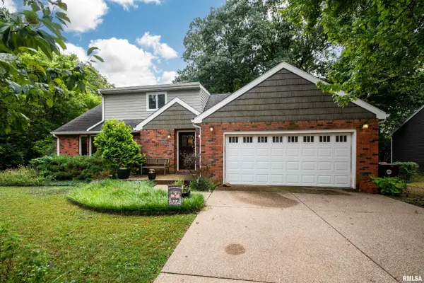 816 W DEERBROOK DR, Peoria, IL 61615