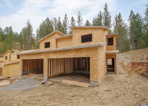 512 E Caribou Ln, Spokane, WA 99218