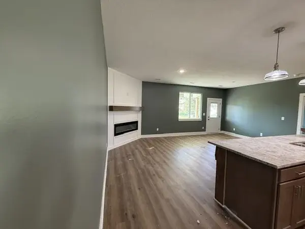 908 W 50th St S, Wichita, KS 67217