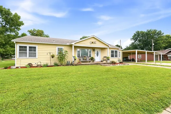 224 W Poplar, Arkansas City, KS 67005