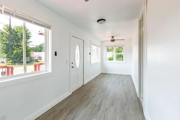 2121 W College ST, Springfield, MO 65806