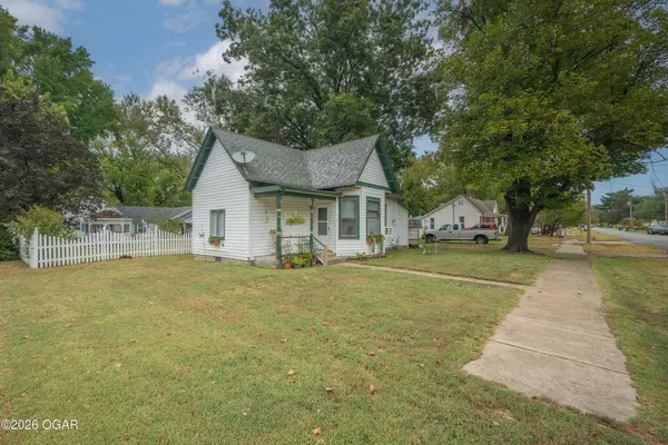 303 Ottawa ST, Seneca, MO 64865